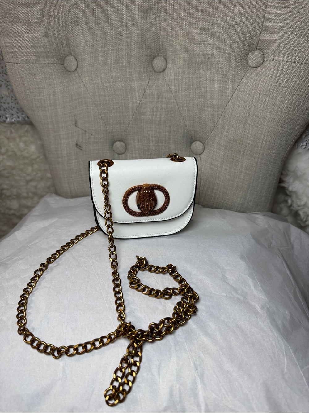 Kurt Geiger White Crossbody Bag with Gold Chain & Emblem